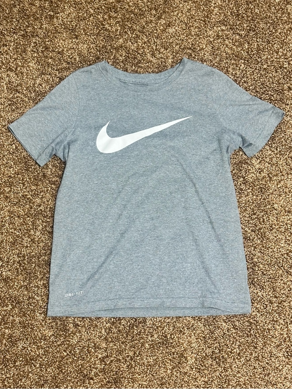 Nike Kids' Grey Dri-FIT T-Shirt with White Swoosh size XS (6/7)